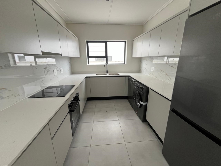 To Let 3 Bedroom Property for Rent in Sandown Western Cape